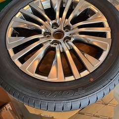 トーヨータイヤ　225／55R19の画像