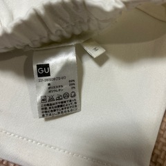 GU白スキニーの画像