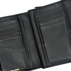 【本日削除】MIU MIU 二つ折り財布 黒 レザーの画像