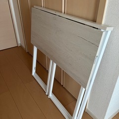 ニトリ 
折りたたみデスクの画像