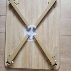 折り畳みテーブル　※一部部品破損の画像