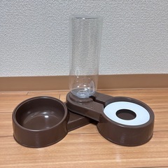 犬　猫　ペット食器台　自動給水器　餌入れ　水入れ　ちゅーるスプーン　の画像