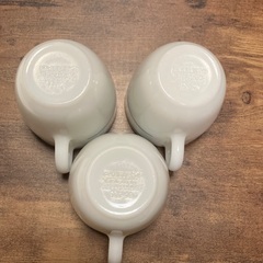 Pyrex ブルーバンド マグカップの画像