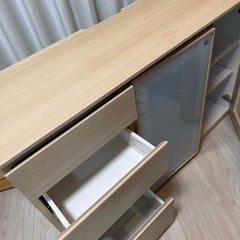 食器棚の画像