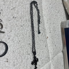 ネックレスと指輪とブレスレットの画像