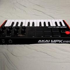 AKAI Professional  MPK mini MIDIキーボードの画像