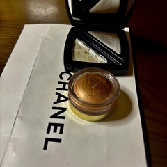 シャネルの化粧品の画像