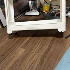 隙間ラックの画像