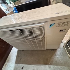 DAIKIN ルームエアコン 4.0W 14畳用　2017年製 F40UTEP-W  の画像
