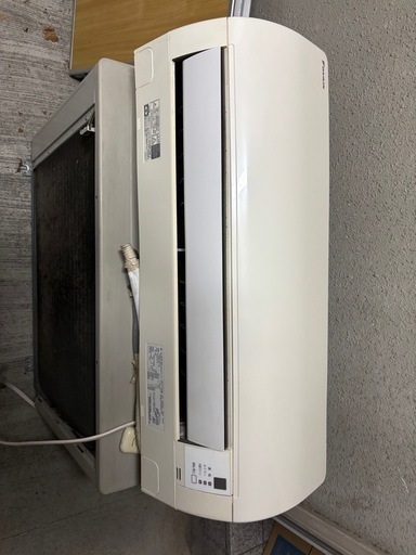 DAIKIN ルームエアコン 4.0W 14畳用　2017年製 F40UTEP-W