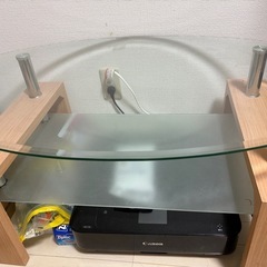 ガラスローテーブルの画像