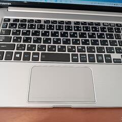 綺麗なTOSHIBA  KIRA  Cora i5  2.30GHz の画像