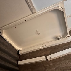 ヒーター、机、照明
の画像