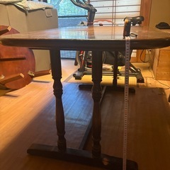 飛騨産業　
ダイニングテーブルの画像