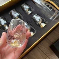 高級！24金 重厚箱入りガラス製デカンタ、グラスセット(未使用)の画像
