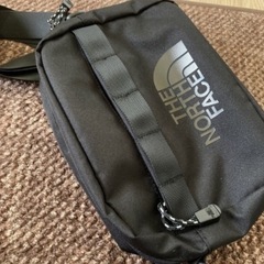 🤗海外限定品‼️🤗新品‼️THE NORTH FACE  ザ　ノースフェイス　バッグ ショルダーバッグ ミニショルダー クロスバッグ の画像