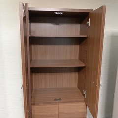 収納棚の画像