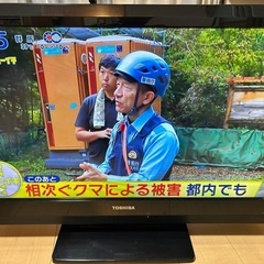 TOSHIBA 32型テレビ＋テレビ台の画像
