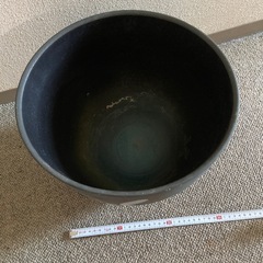 陶器の植木鉢の画像
