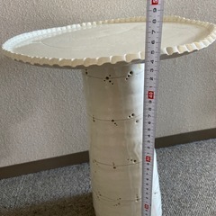 陶器のテーブルの画像