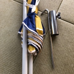 ビーチパラソル➕ペグ　セットの画像