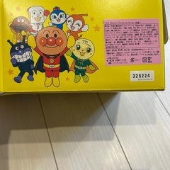 不二家アンパンマンケーキ　箱　汚れなしの画像