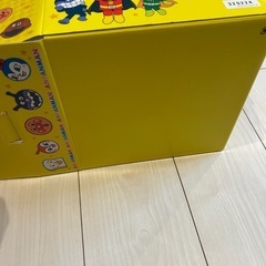 不二家アンパンマンケーキ　箱　汚れなしの画像