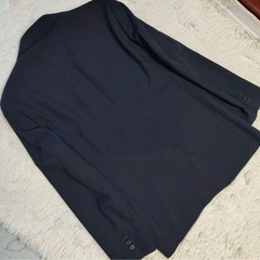 新品未使用　LES MUES ビジネススーツ A5 ダークネイビー　メンズスーツの画像