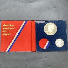 X221アメリカ建国200周年記念 プルーフ銀貨セット※2枚のみ 1776-1976 リバティー コイン USA　1976-S U.S. Mint Bicentennial Proof Silver Set in original Government Packagingの画像