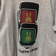 CUNE 信号機tシャツの画像