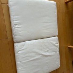 赤ちゃん布団の画像