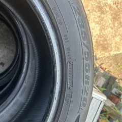 235 55 20の画像