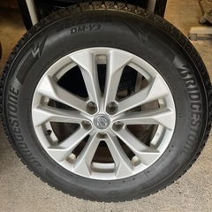 値下げ
エクストレイル17in 7J +45 PCD114.3 225/65R17  の画像