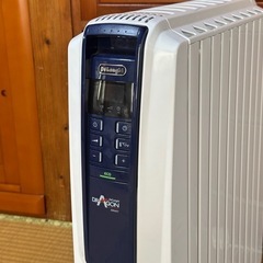 デロンギ　DeLonghi　オイルヒーター　QSD0915-MB　10〜13畳用の画像