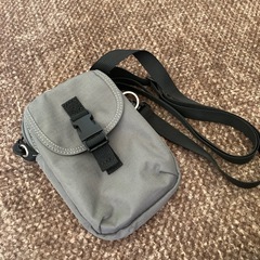新品同様‼️ミニショルダーバッグです☺️‼️の画像