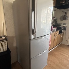 TOSHIBA 冷蔵庫 339L 9/7朝までの画像