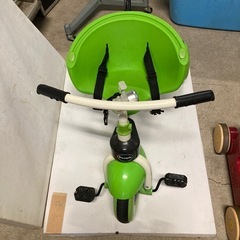 People」ブランドの子供用三輪車の画像
