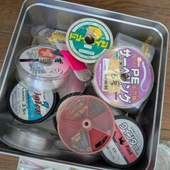 釣りの道具一式の画像