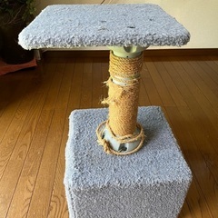 キャットタワー猫の爪研ぎの画像