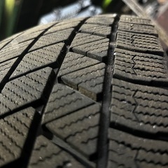 BRIDGESTONEスタッドレス2本 の画像