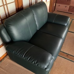 【代理出品】2人掛けソファーの画像