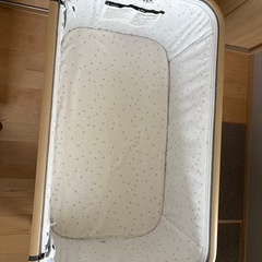 コンパクトベビーベッドの画像