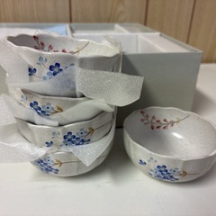 食器セットの画像