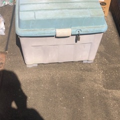 灯油菅2個と補完ボックスの画像