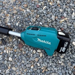 マキタ 草刈り機 バッテリー式 MUR142UDの画像