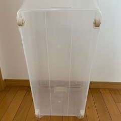 衣装ケースの画像
