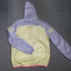 adidas　ウインドブレーカー レディースの画像