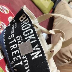 品代０ものノミ配送可能対応します。ハンドメイどデニムばっぐ、ちょいワルスヌーピー2way.とーとショルダー紐付属なし、ショルダーバッグにもできるショルダー金具りょうさいどつき、新古品の画像