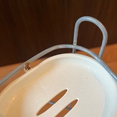 風呂場の三角物置あげますの画像