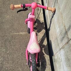 幼児用ペダル無し自転車の画像